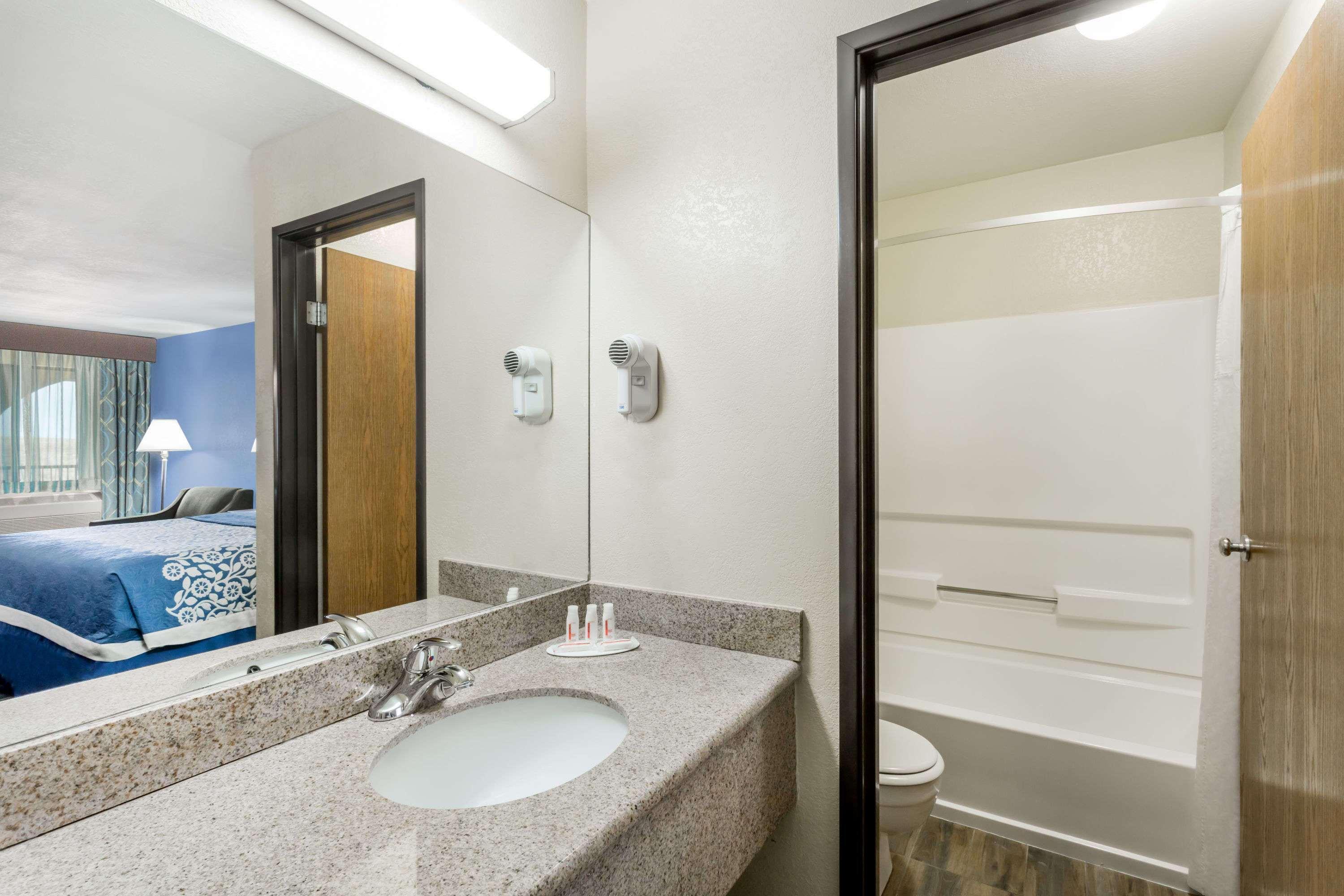 Days Inn By Wyndham Holbrook Exteriér fotografie