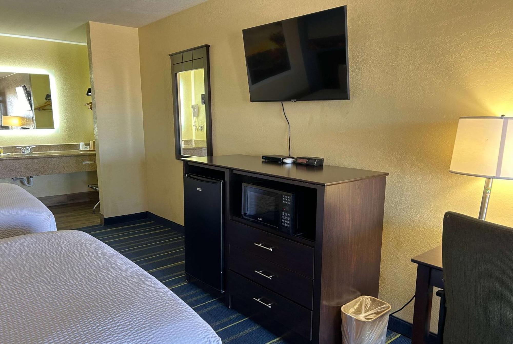 Days Inn By Wyndham Holbrook Exteriér fotografie