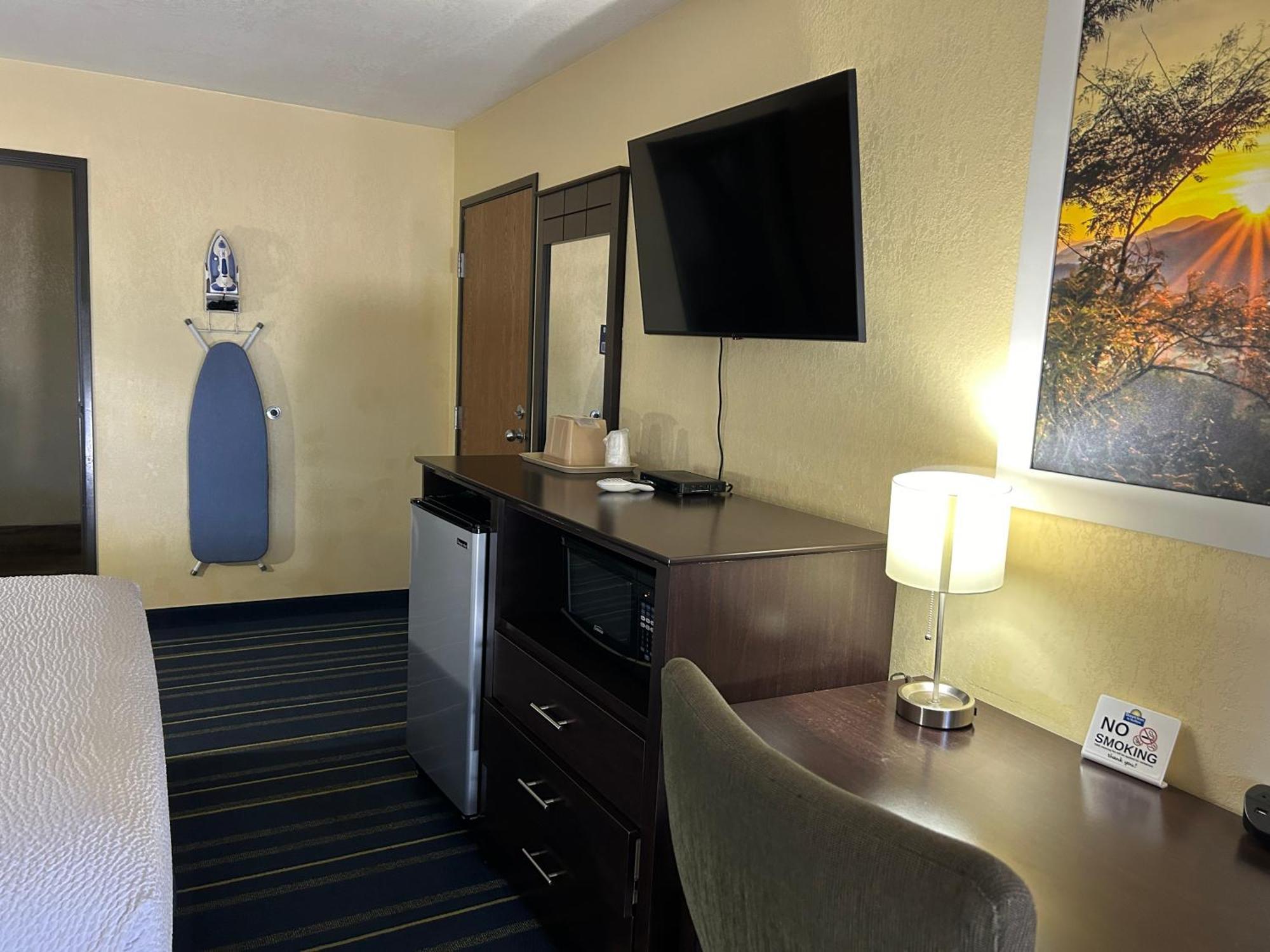 Days Inn By Wyndham Holbrook Exteriér fotografie
