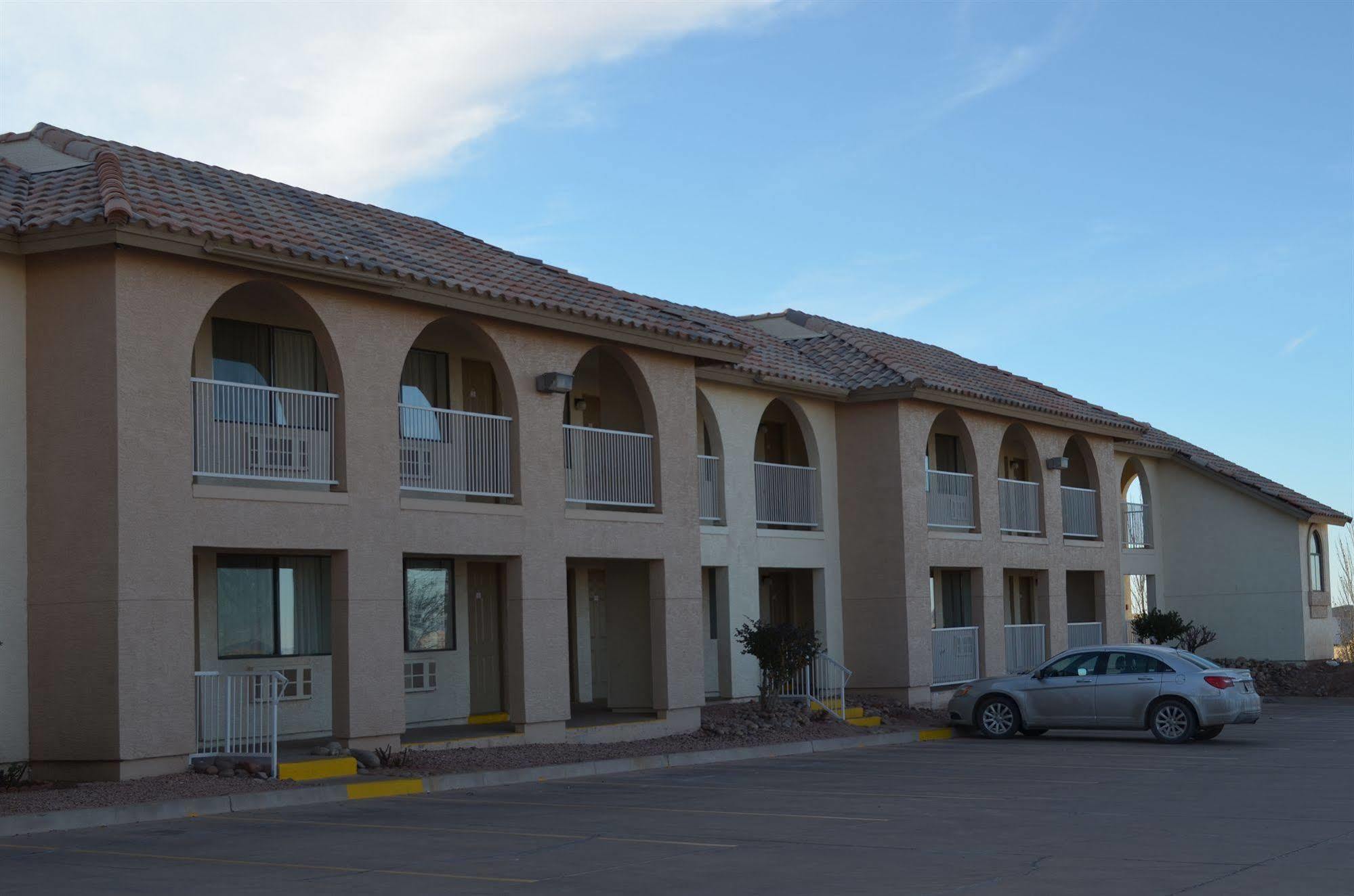 Days Inn By Wyndham Holbrook Exteriér fotografie